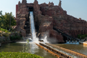 Rio Bravo • Intamin Flume Ride • Parque Warner