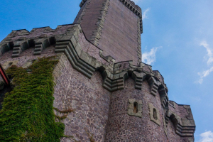 Mystery Castle • Intamin Ballistic Drop Tower