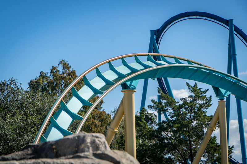 Kraken • B&M Floorless Coaster
