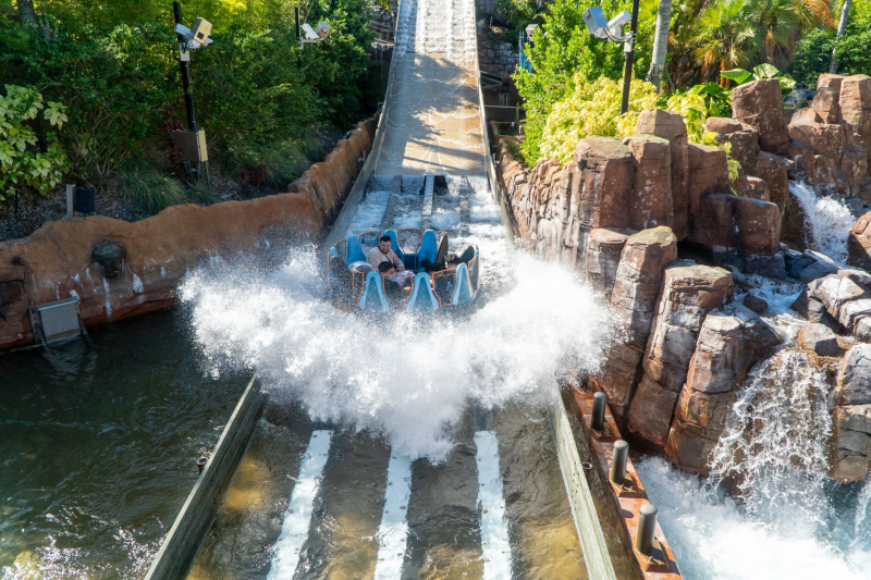 Infinity Falls • Intamin Rapids Ride