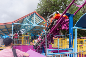 Super Groover's Box Car Derby • Zierer Force One