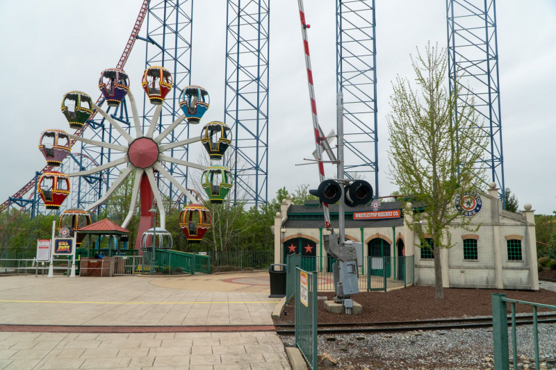 Six Flags America
