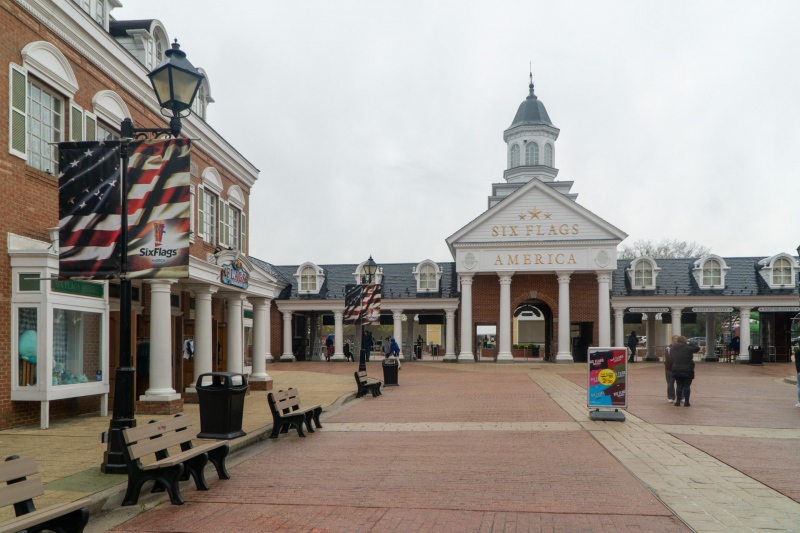 Six Flags America