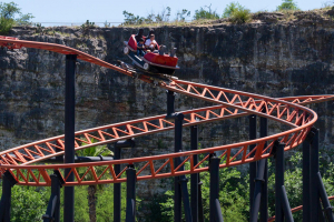 Pandemonium • Gerstlauer Spinning Coaster
