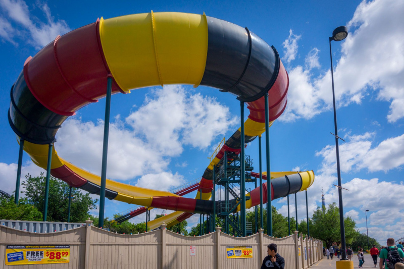 La Vibora • Intamin Swiss Bob