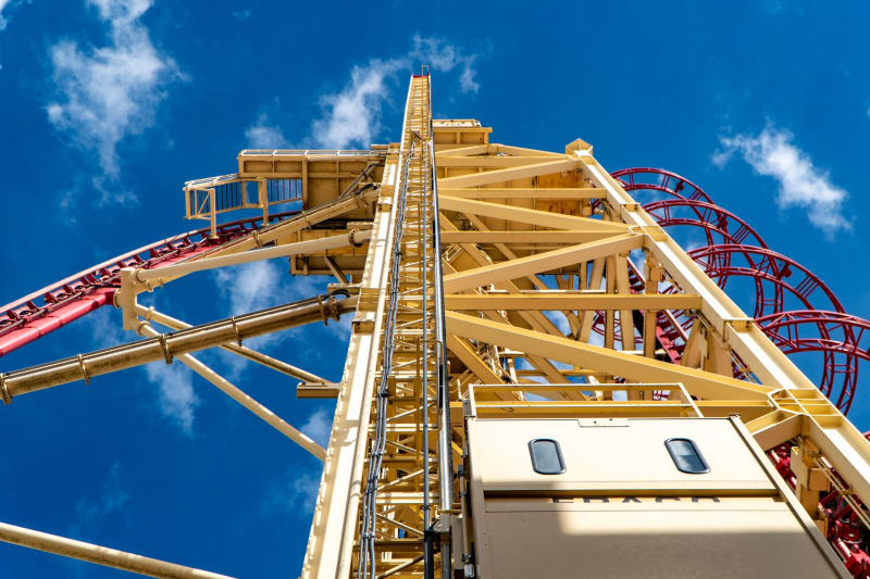 Hollywood Rip, Ride, Rockit • Maurer X-Car Coaster