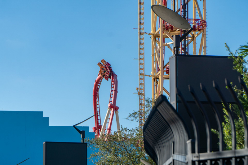 Hollywood Rip, Ride, Rockit • Maurer X-Car Coaster