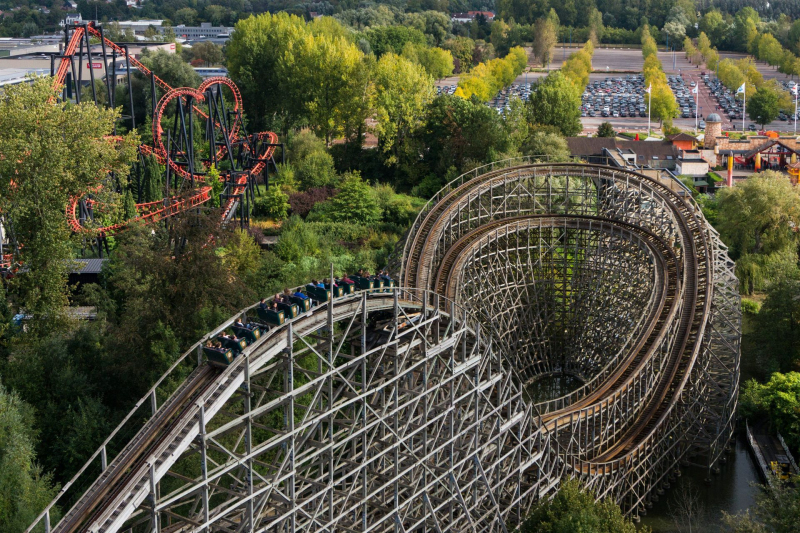 Loop Garou • Vekoma Wooden Coaster