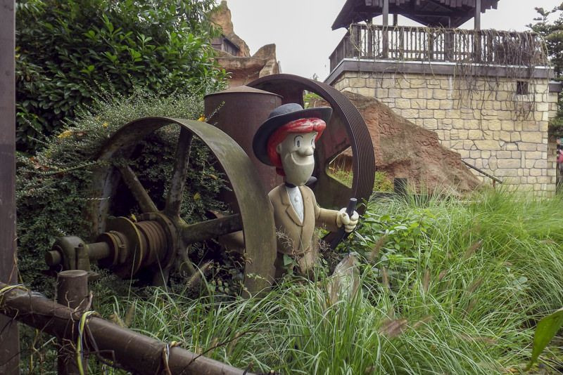Calamity Mine • Vekoma Mine Train