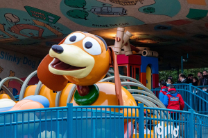 Slinky Dog Zigzag Spin