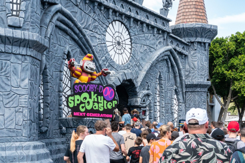 Scooby Doo Spooky Coaster • Mack Rides Wild Mouse