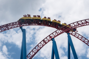 Superman Escape • Intamin Accelerator Coaster